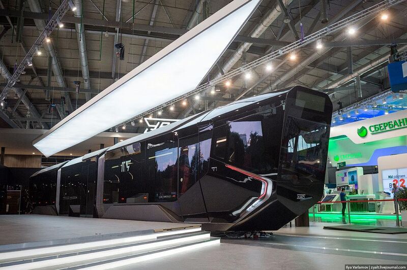 Файл:R1-tram.jpg