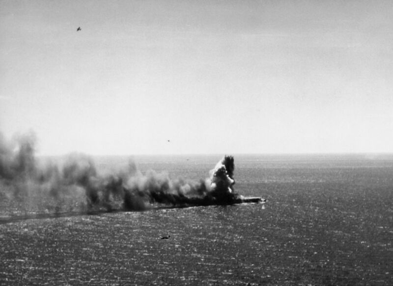 Файл:Shoho under attack.jpg