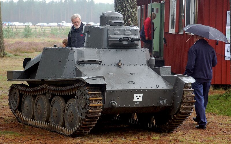 Файл:Stridsvagn 9.JPG