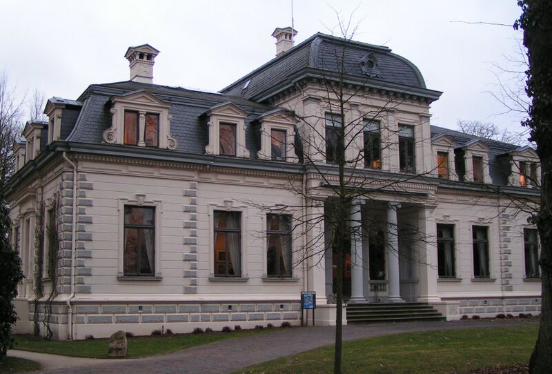 Файл:Rastede Palais.JPG