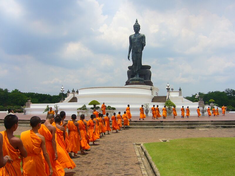 Файл:Phutthamonthon Buddha.JPG