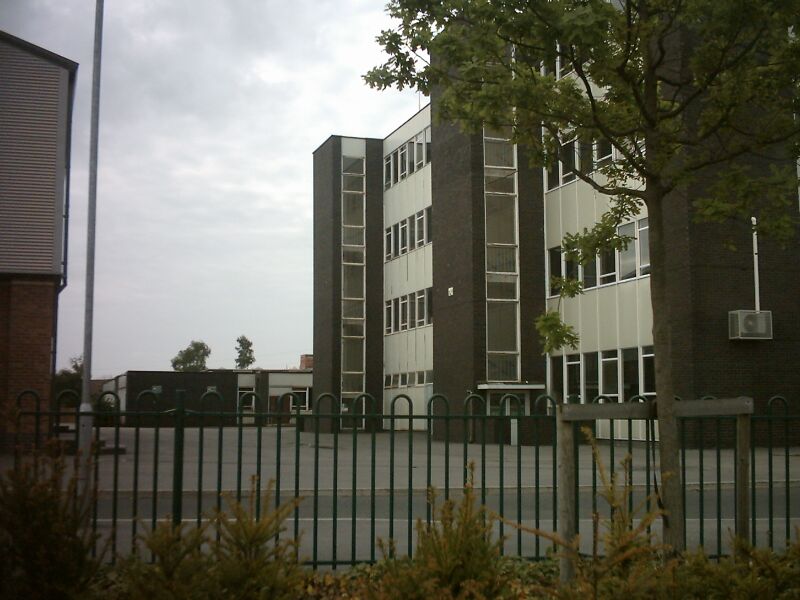 Файл:Wetherbyhighschool.jpg
