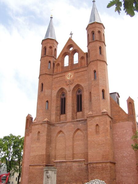 Файл:Kyritz Kirche.JPG