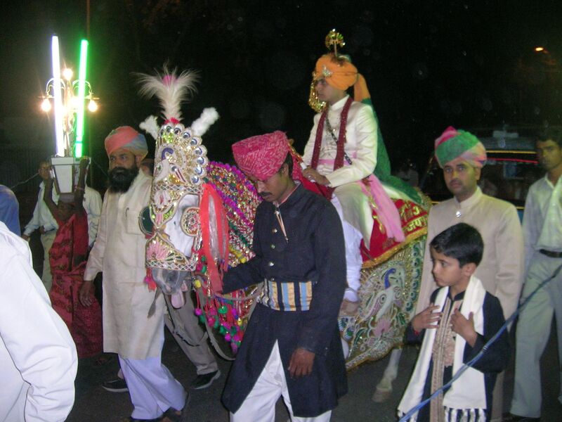 Файл:Rajput wedding riding3.jpg