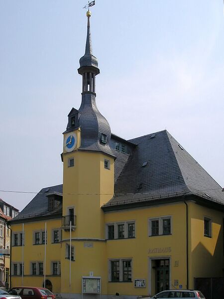 Файл:Rathaus Apolda.JPG