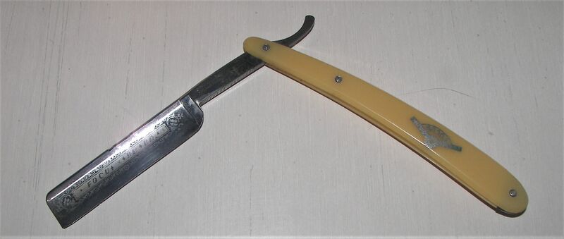 Файл:Antique Razor.JPG