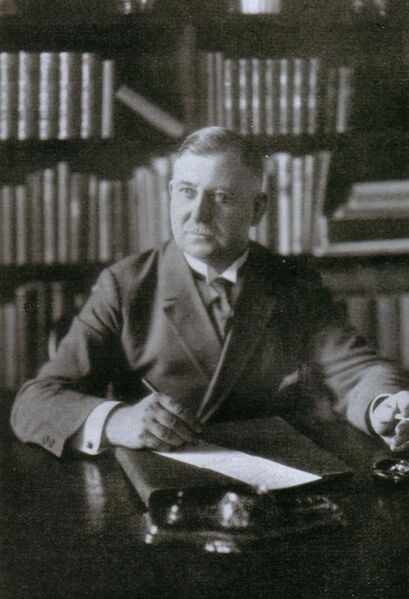 Файл:August Winnig 1920.JPG