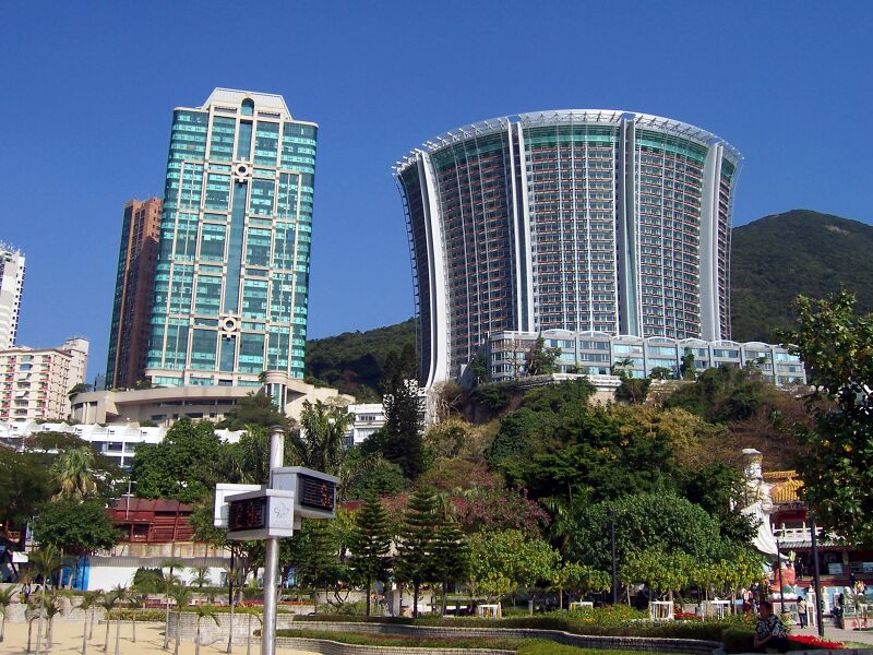 Файл:Repulse Bay apartments 2.jpg