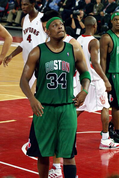 Файл:Paul Pierce.JPG