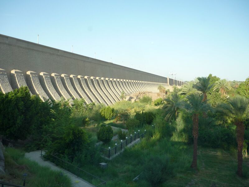 Файл:Aswan low dam2.JPG