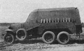 БА-22, вид слева. Хорошо видны форма броневого корпуса и гусеничная лента «Оверолл» в походном положении.