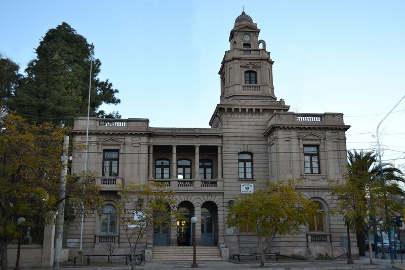 Файл:Comisaría 7ma-Godoy Cruz-M037.JPG