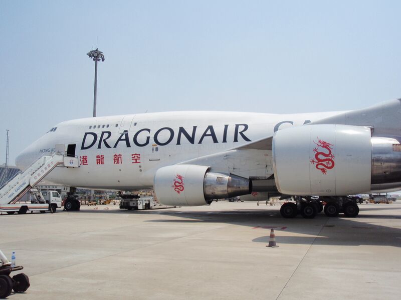 Файл:Dragonair Boeing 747-400BCF Freighter..JPG