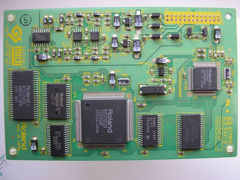 Файл:Roland SCB-55 daughterboard.jpg