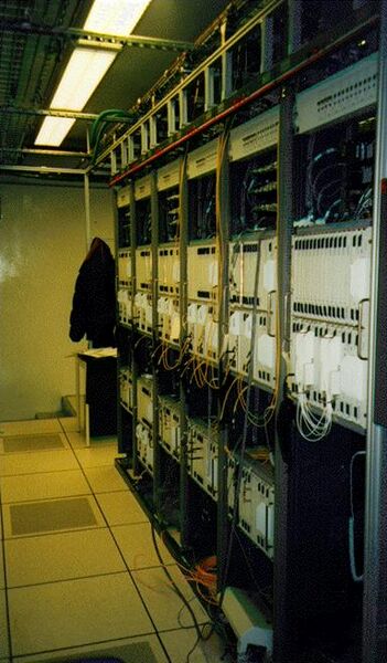 Файл:SDH Racks.jpg