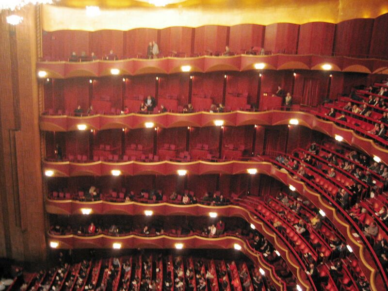 Файл:Metropolitan Opera auditorium.jpg