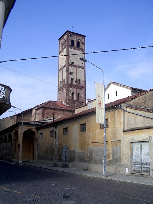 Файл:Trino Veduta Campanile.JPG