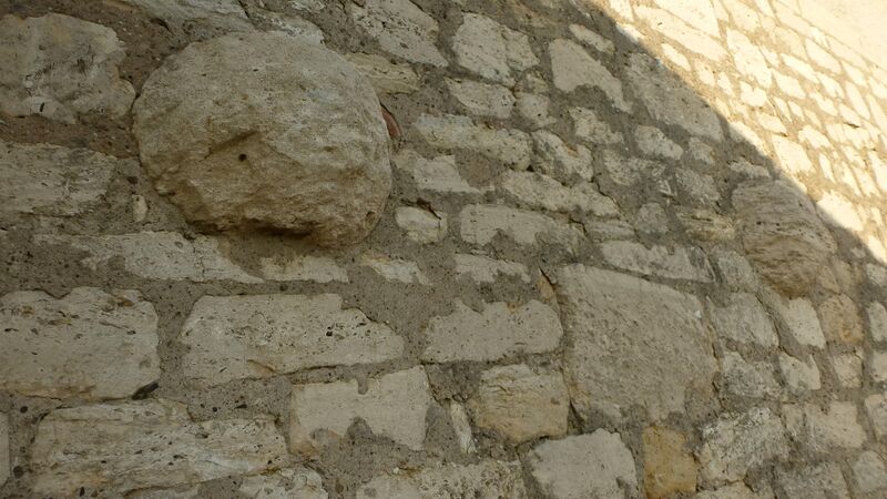 Файл:Wurfgeschosse bei Fuchsturm.JPG
