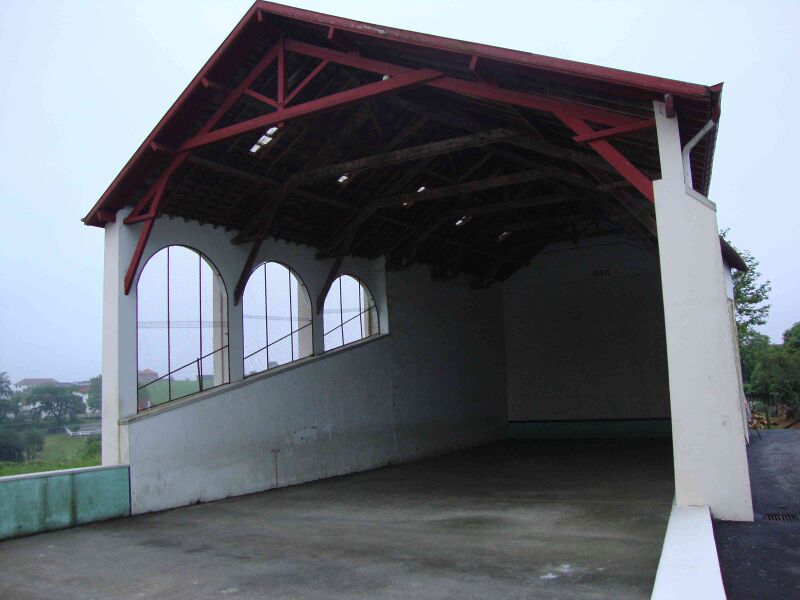 Файл:Etcharry (Pyr-Atl, Fr) fronton couvert.JPG