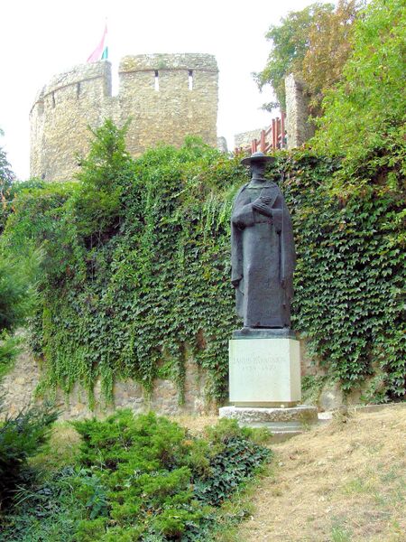 Файл:Janus Pannonius Pécs.JPG