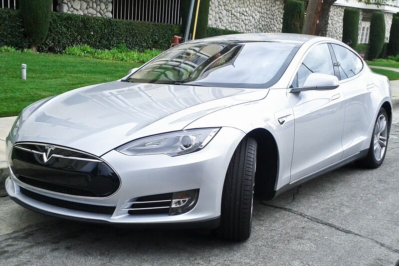 Файл:Tesla Model S 02 2013.jpg