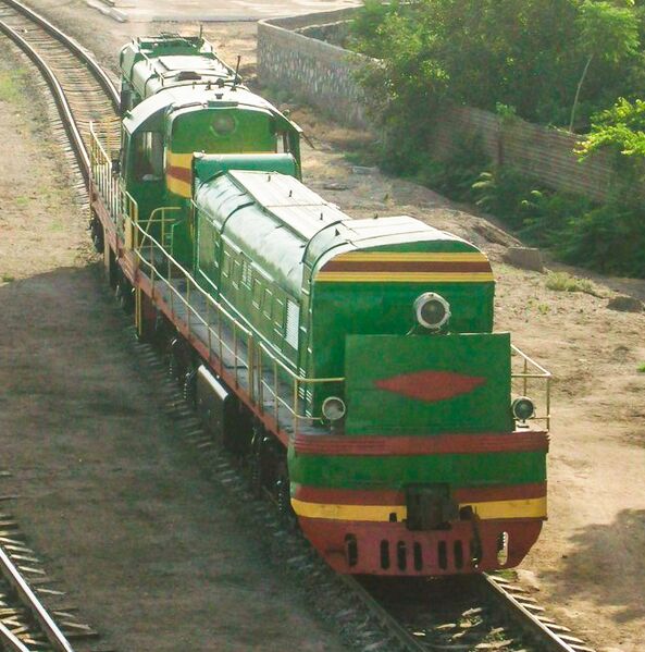 Файл:2TE10L buster + ChME3.jpg