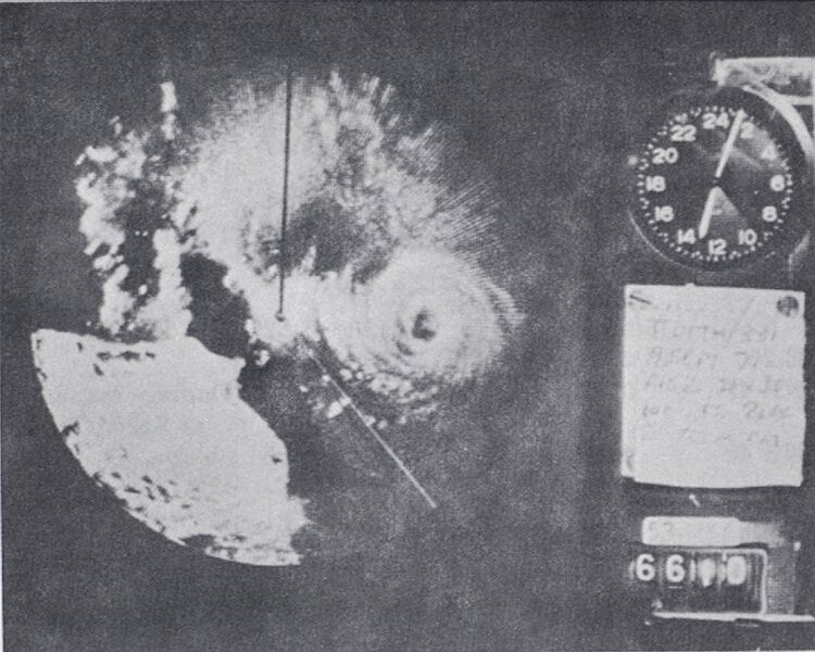 Файл:Hurricane Edith.JPG