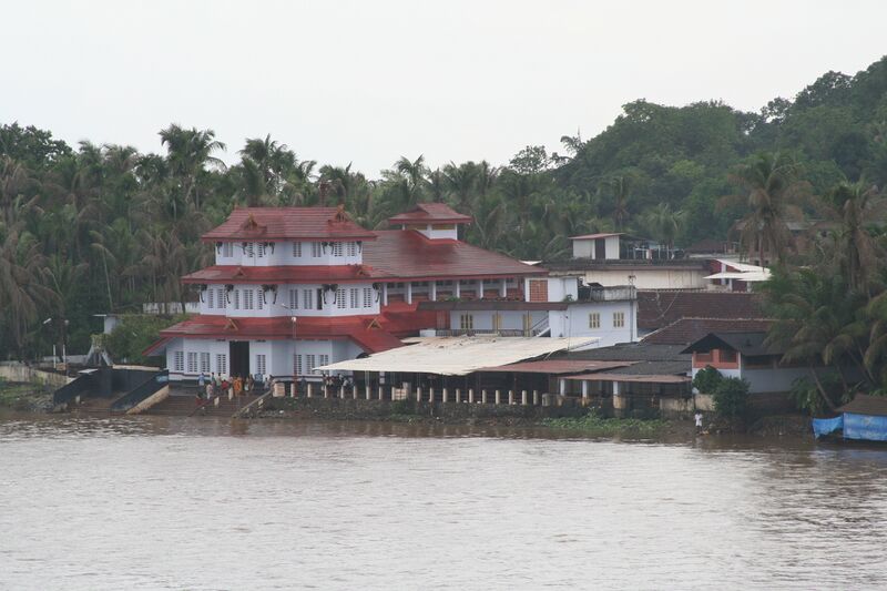Файл:WikiprojectIndiacities Parassinikadavu.JPG