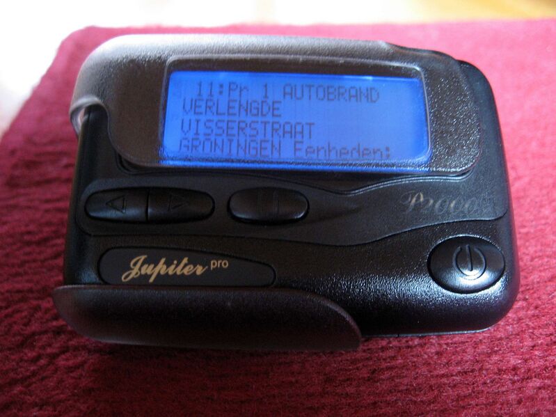 Файл:P2000 Pager.JPG