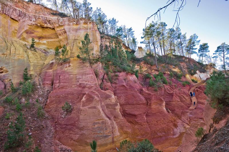 Файл:Roussillon-CheminOcres.jpg
