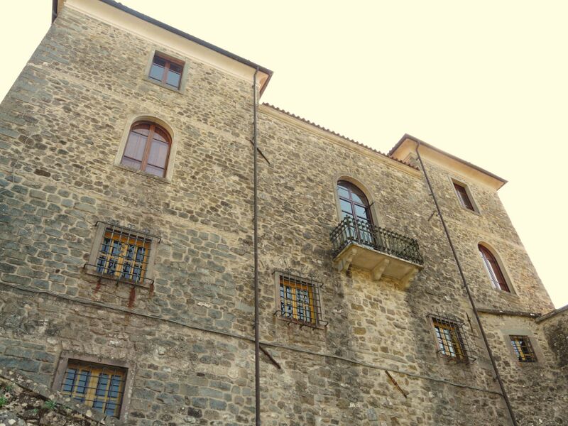 Файл:Bagnone-castello1.JPG
