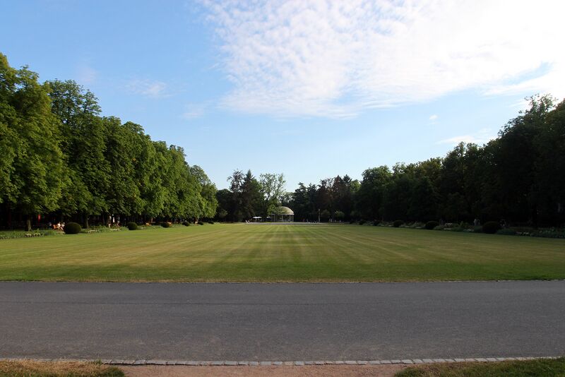 Файл:Podebrady park.jpg