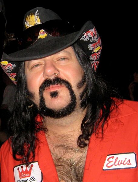Файл:VinniePaul2008.JPG