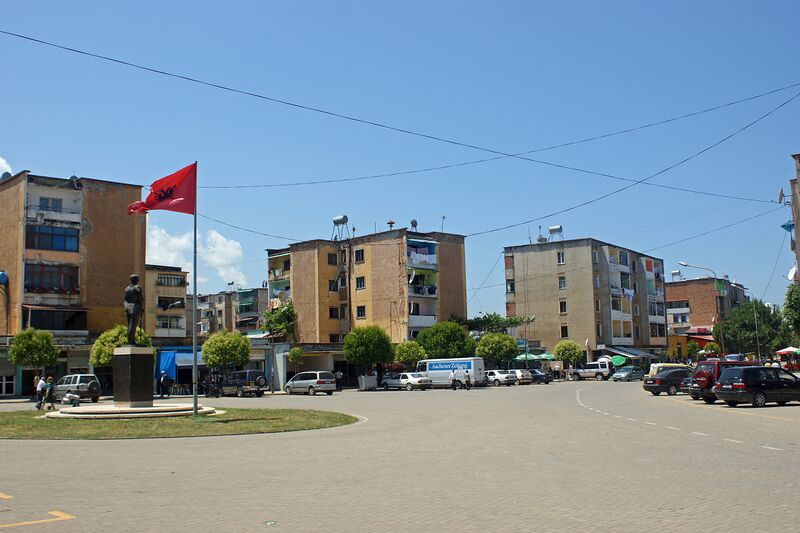 Файл:Burrel Square.jpg