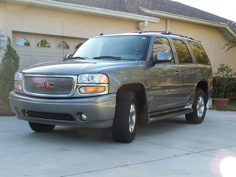 Файл:GMC Denali.JPG