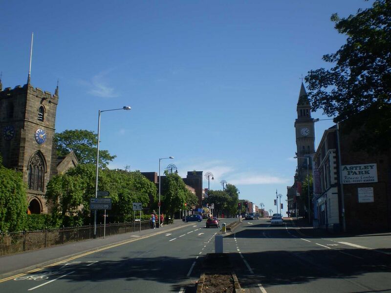 Файл:Entering Chorley Town Centre.JPG