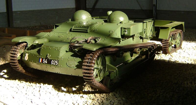 Файл:WW2 Schleppanzer.JPG