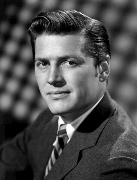 Файл:Gordon MacRae 1953.JPG