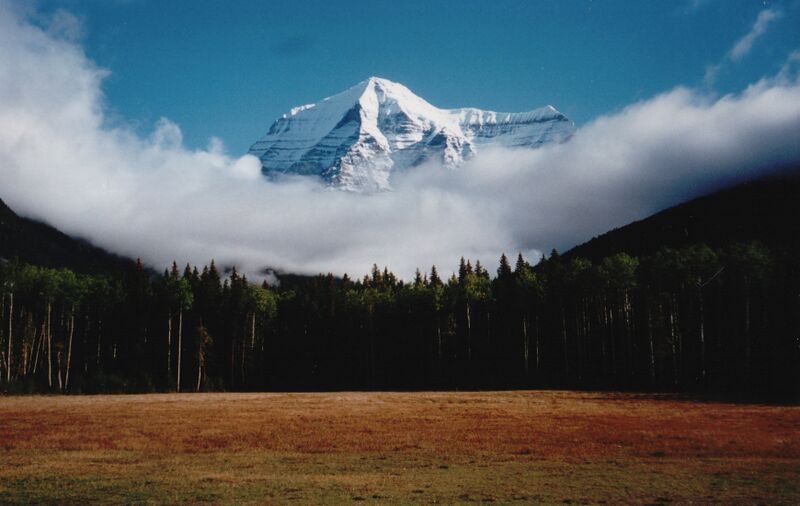 Файл:Mount Robson2.jpg
