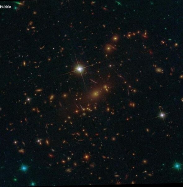 Файл:NASA-HubbleSpaceTelescope-DeepField-2017.jpg
