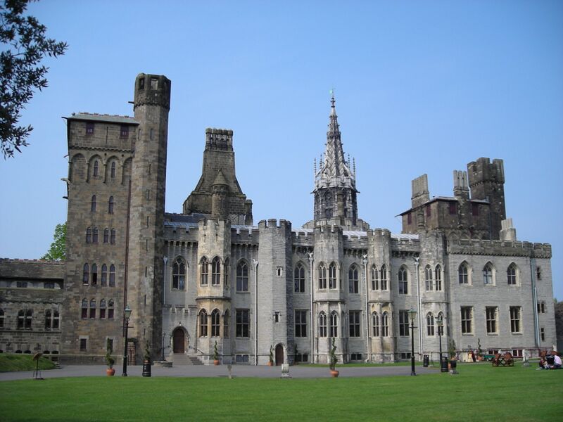 Файл:Cardiff Castle.JPG