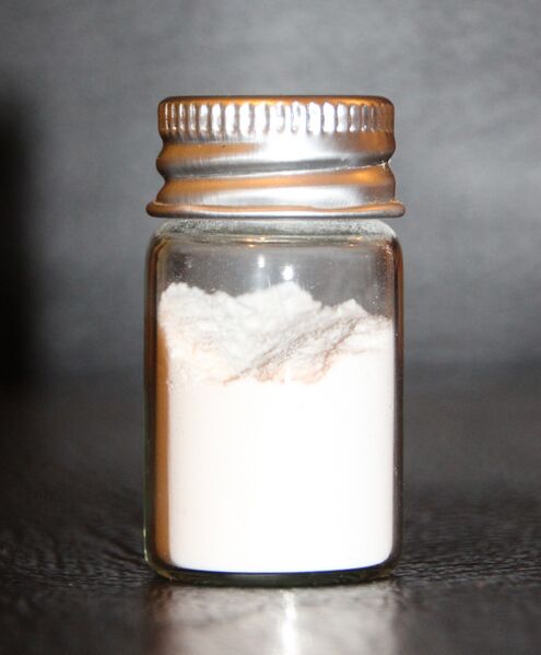 Файл:Sample of silicon dioxide.jpg
