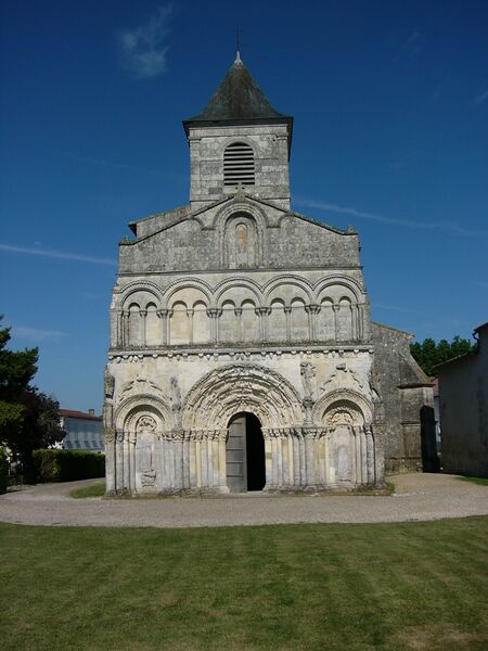 Файл:Eglise de Chadenac2.JPG
