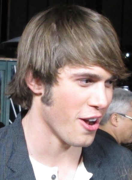 Файл:Blake Jenner 2013.jpg
