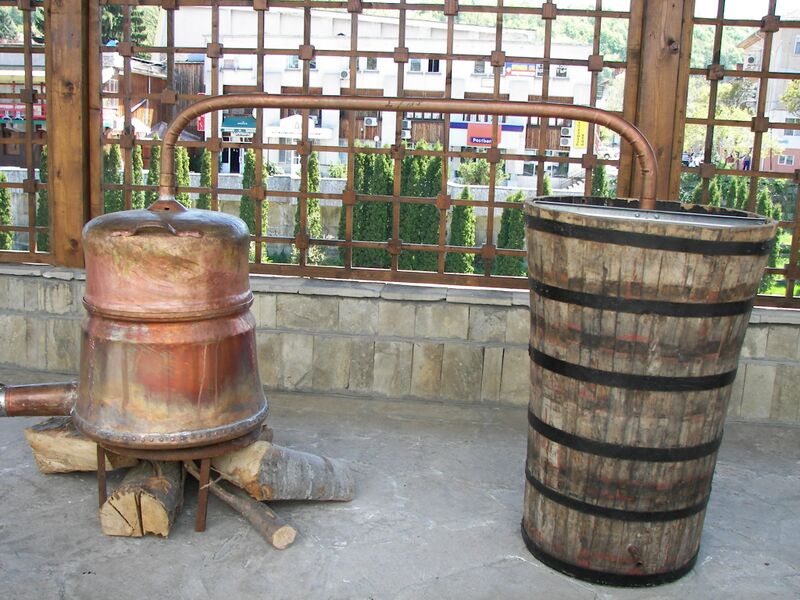 Файл:Bulgaria-Rakia-00.jpg