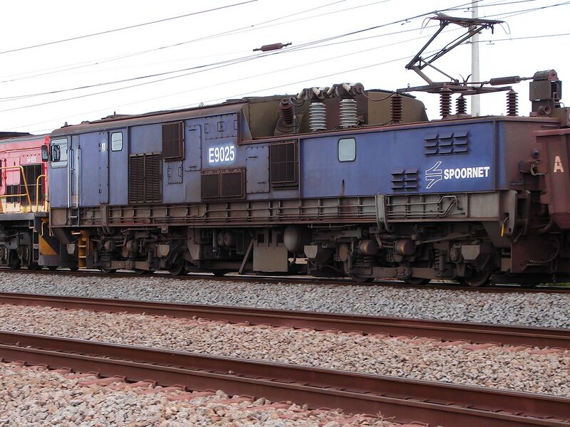 Файл:Class 9E Series 1 E9025.JPG