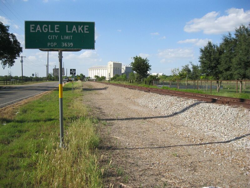 Файл:Eagle Lake TX Sign.JPG