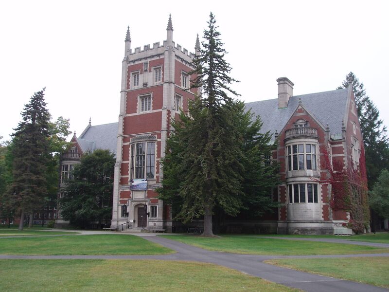 Файл:Bowdoinmainbuilding.JPG