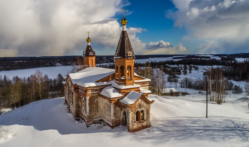 Файл:Holy Trinity Church, Konchezero.jpg