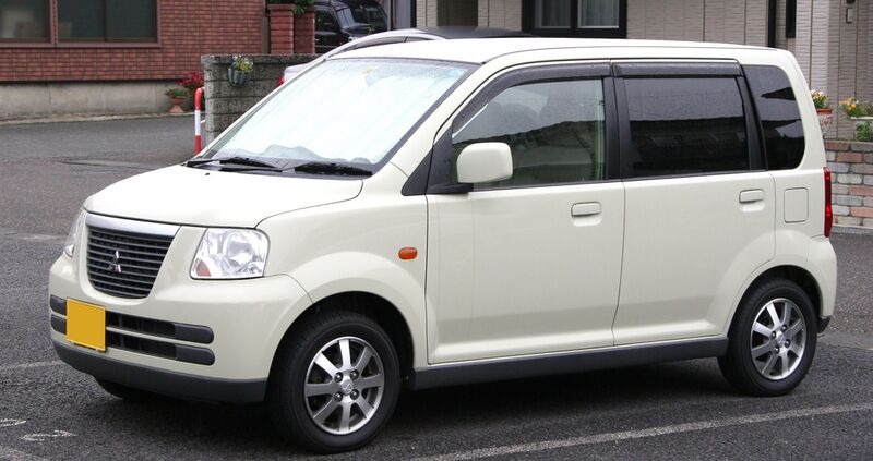 Файл:2004-2005 Mitsubishi eK Classy.jpg